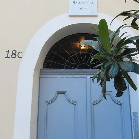 Alloggio in famiglia Bedroom Between Harbour & Old Town